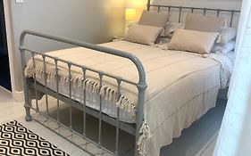 The Seawitch - Harbourside Apartment